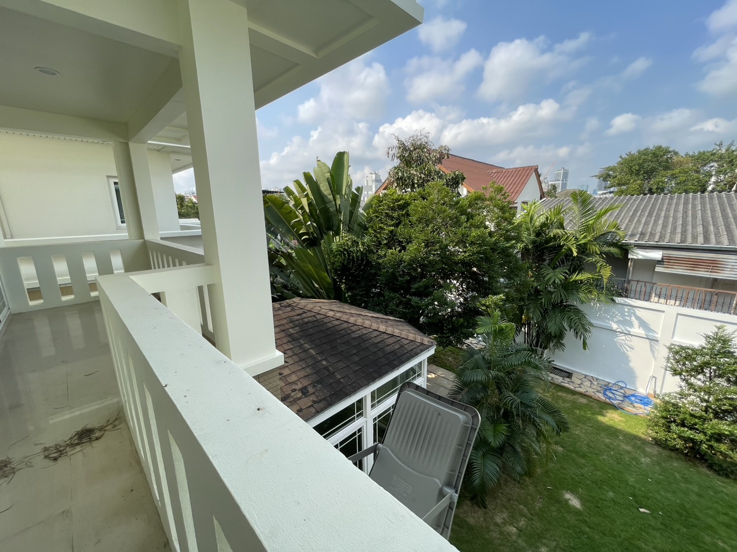 Luxury House for Rent-Soi Ladprao 35 Bangkok
